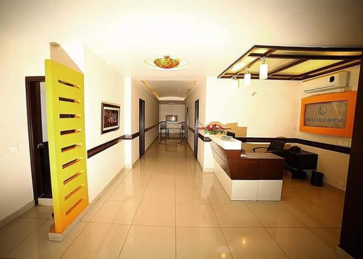 Hira Guest House Karatschi Exterior foto